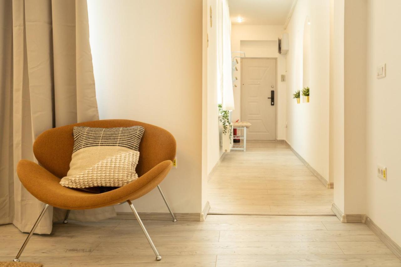 Ideal Stay: Spacious 2Br Apt Near Calea Victoriei Букурещ Екстериор снимка
