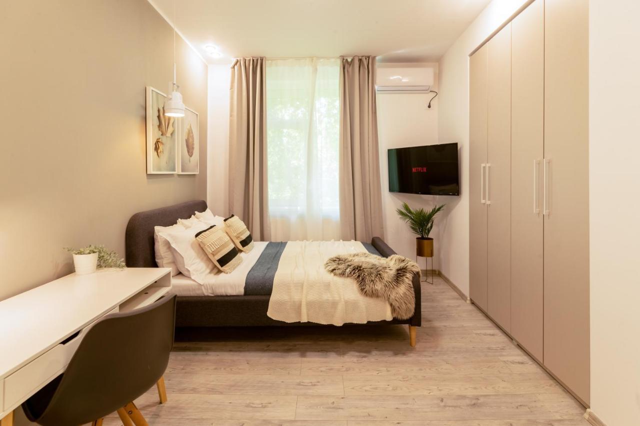 Ideal Stay: Spacious 2Br Apt Near Calea Victoriei Букурещ Екстериор снимка
