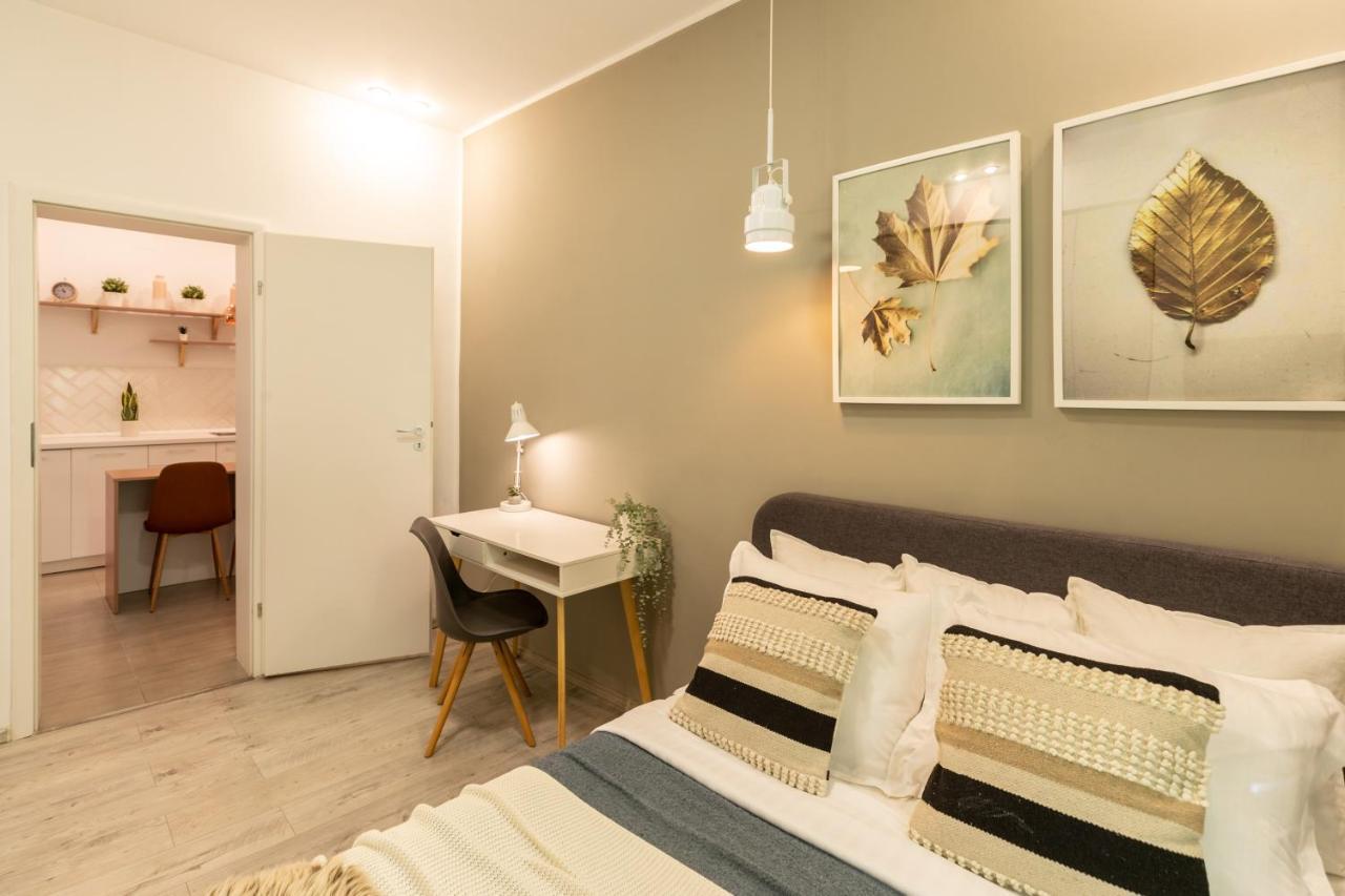 Ideal Stay: Spacious 2Br Apt Near Calea Victoriei Букурещ Екстериор снимка