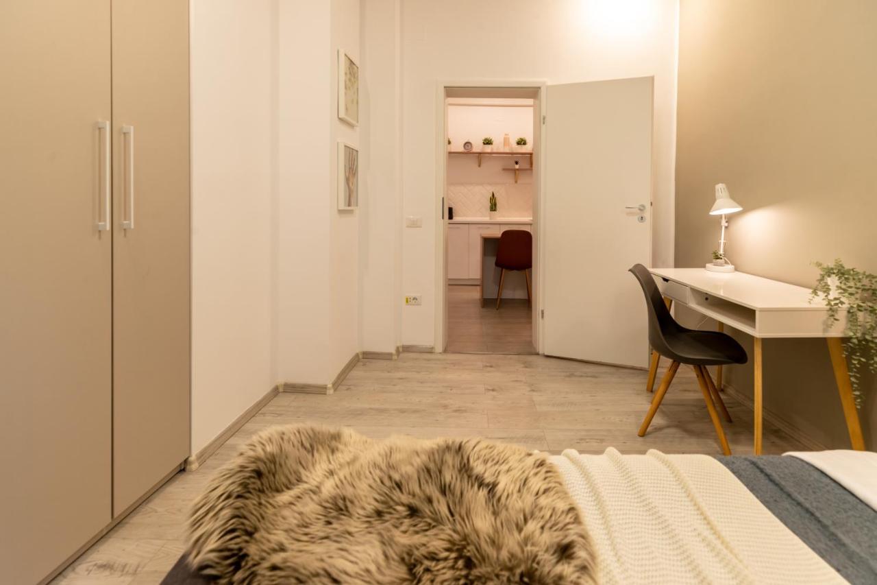Ideal Stay: Spacious 2Br Apt Near Calea Victoriei Букурещ Екстериор снимка