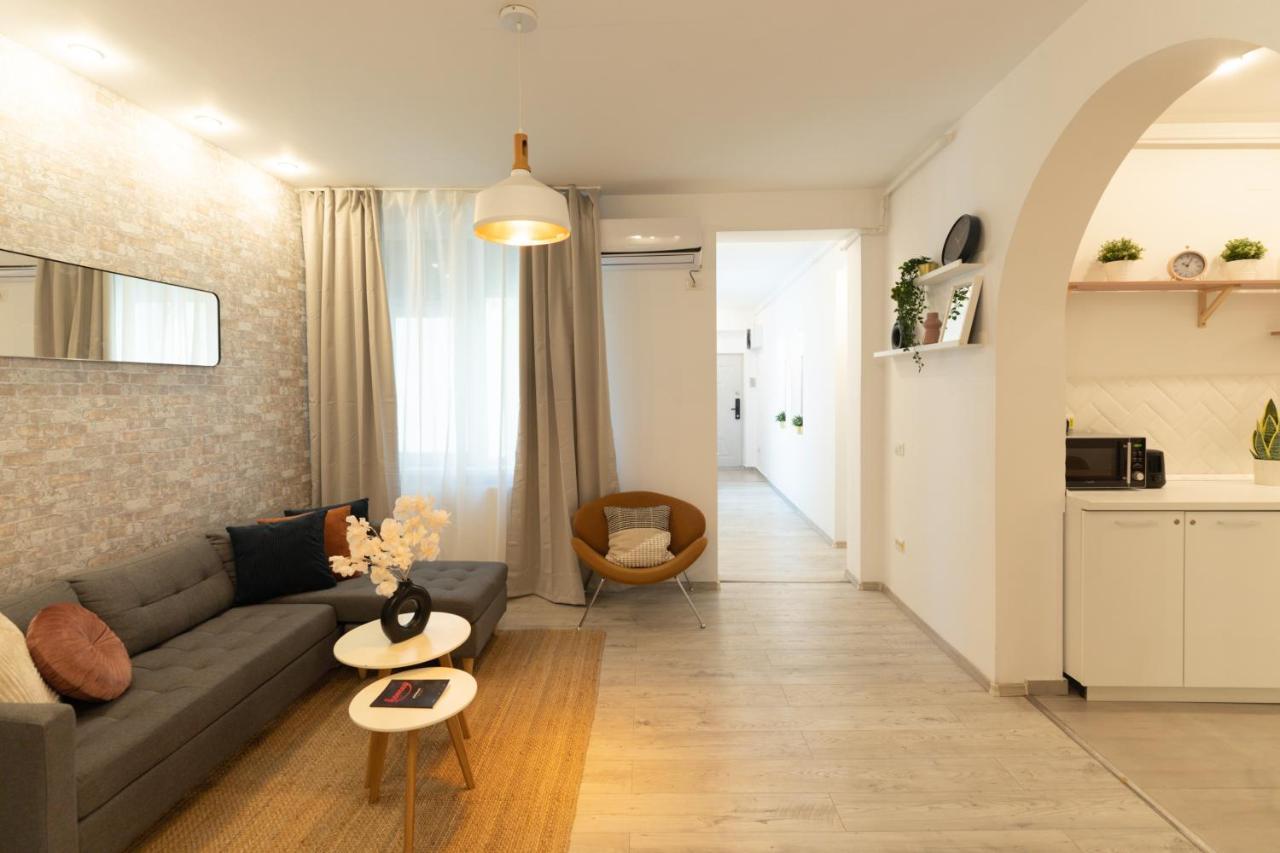 Ideal Stay: Spacious 2Br Apt Near Calea Victoriei Букурещ Екстериор снимка